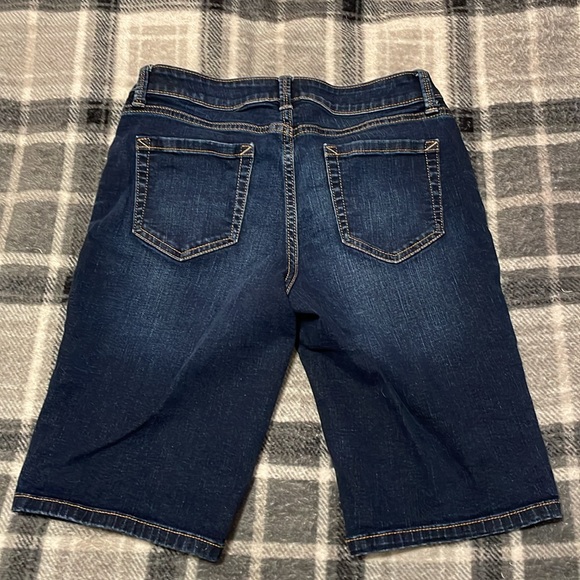 ANA - Picture 2 of 3